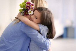 أمي بكت لسماعها