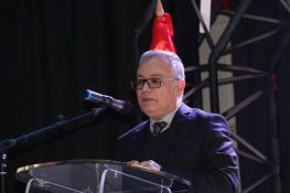 لطفي عبد الواحد يقول “ظاهرة في السنوات الأخيرة… غلبة النظم على الشعر لدي شعراء اليوم”