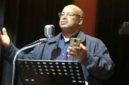 عمر الشهباني يقول “الْعَرْشُ عِنْدِي وَالْخُيُولُ خَيَالِي!!”