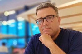 محمد هادي عون: نثرية بعنوان “كيف ترضى السماء؟”