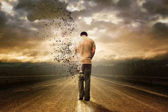 منصورة عمر تكتب “سل من حاصرتنا ألسنتهم!!”