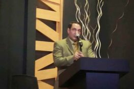 عباس محمود عامر من مصر يكتب “حينما تتعانق روحانا!!”