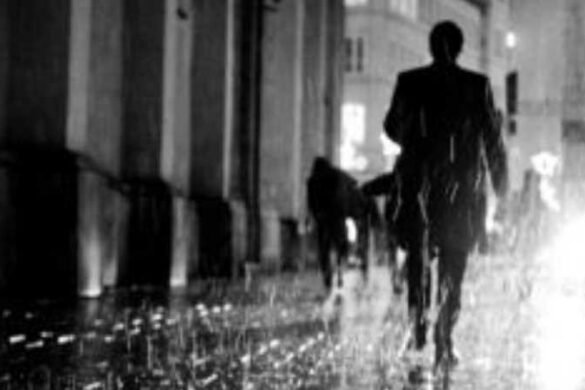 زاهر الأسعد من فلسطين يقدّم نصّا بعنوان “ضوء لا يعرف الجمهور!!”