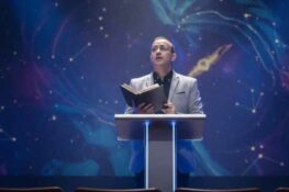 سامر الخطيب/سوريا: يقدم قصيدة بعنوان “مظلّة!!”    