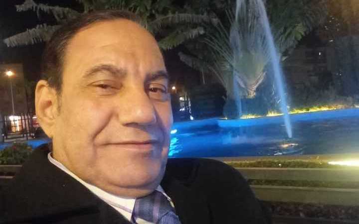 عباس محمود عامر / مصر: يكتب “سرُّ العناق”