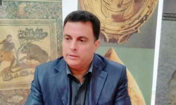 فتحي النصراوي / تونس: يقدّم قصيدة بعنوان “الطوفان”