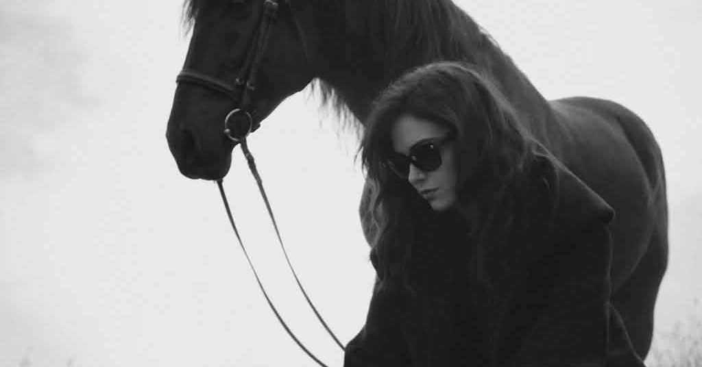 حنان الشلي / تونس: تقول “لسّه ما انهزمت”