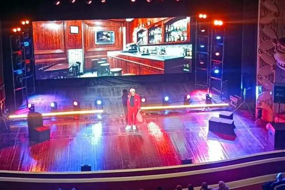 بين قوة الطرح وسحر التقنية صابر الوسلاتي يكسر القوالب الكلاسيكية في مسرحية “بابا نوال”