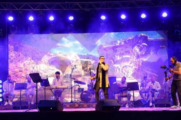 جندوبة: بعد نجاح حفله الأخير بـ”شمتو” هل يعتلي الفنان نور شيبة ركح مهرجانات الجهة