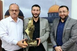 كرّمت الجمعية الأردنية “عائدون” الروائي محمد حمودة زلوم خلال أمسية ثقافية نظّمتها مساء الأربعاء 30 سبتمبر 2026
